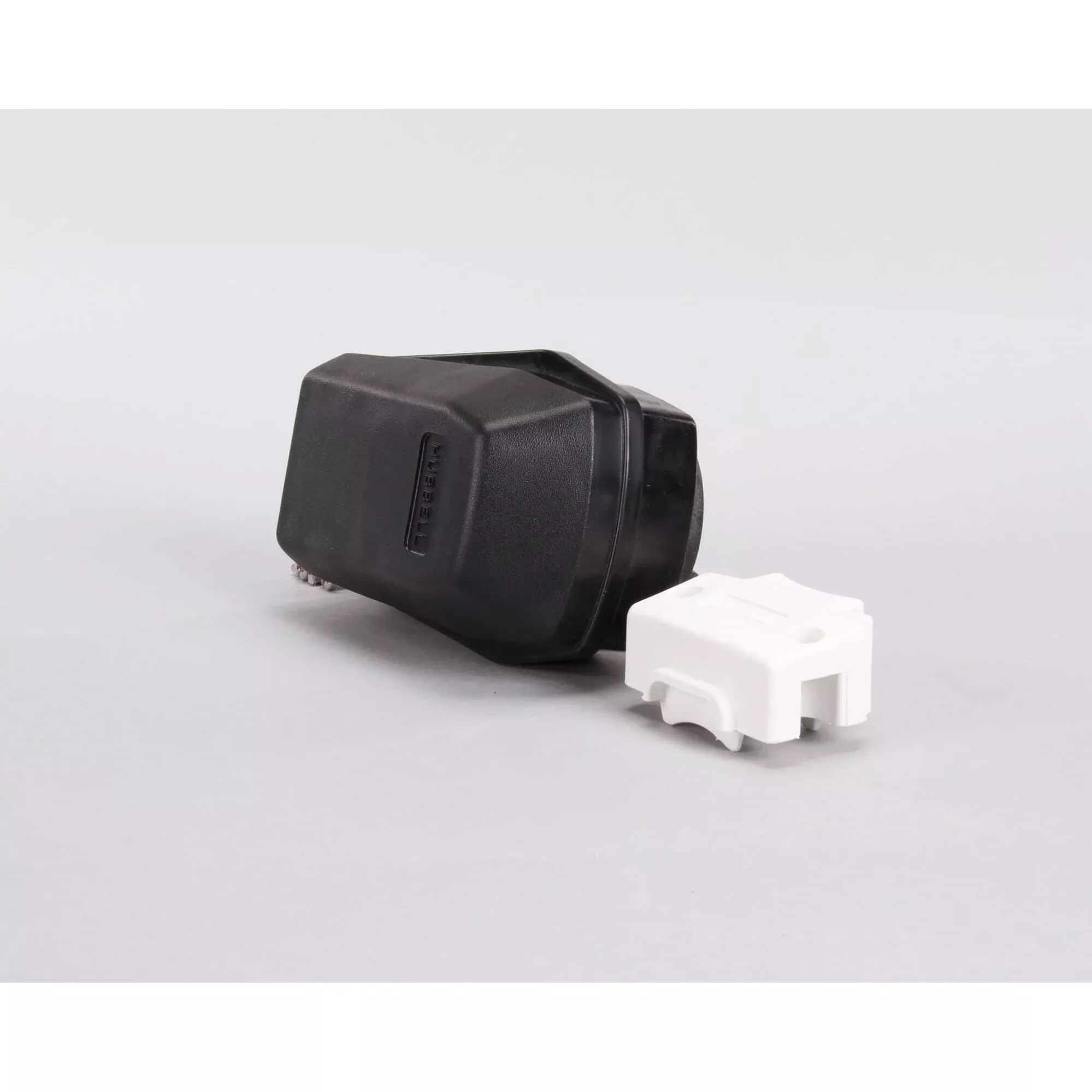 Hubbell 3 Phase Plug Angular - HBL8462C