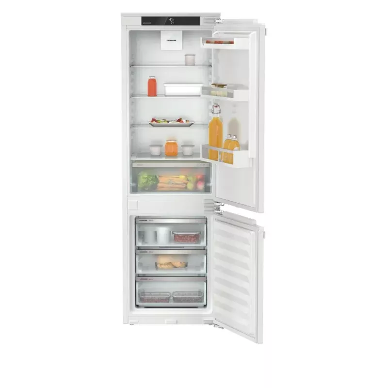 Integrated fridge-freezer with EasyFresh and NoFrost